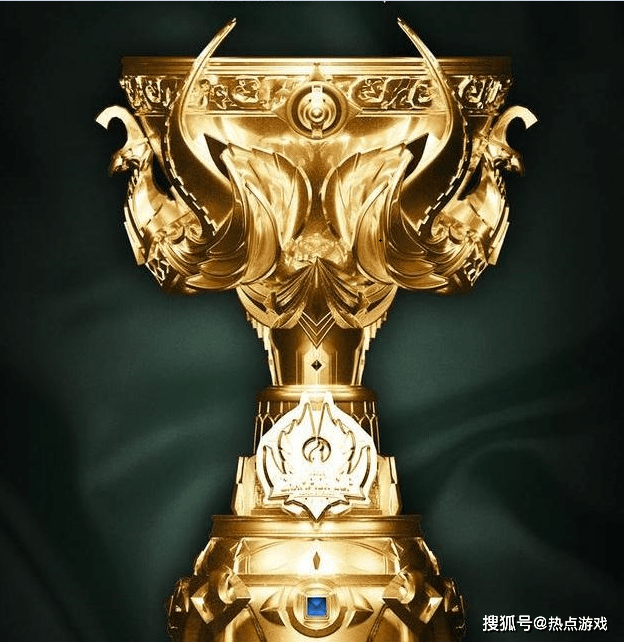 包含王者荣耀国际版现场爆点不断，怒海狂鲨扳平比分，弹幕刷屏炸裂的词条