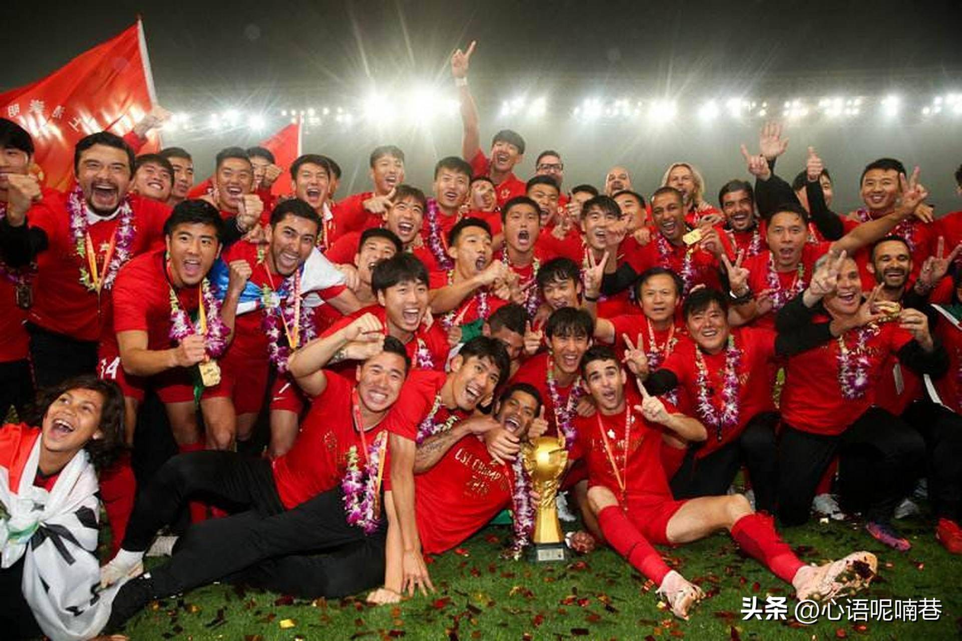 上港客场惊险战胜泰达，登顶积分榜霸主位置
